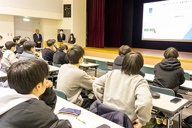 令和７年度　ネットワークシステム科・サイバーセキュリティ科合同卒業研究発表会を開催しました